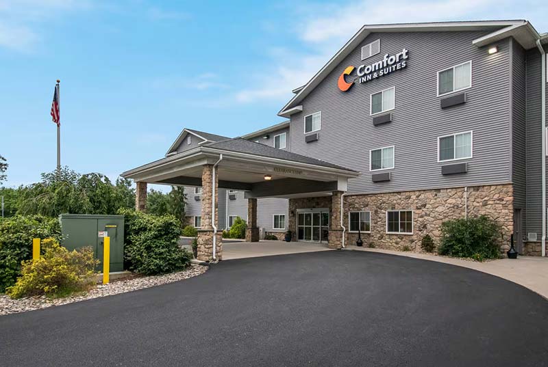 Comfort Inn & Suites – Barnesville, PA
